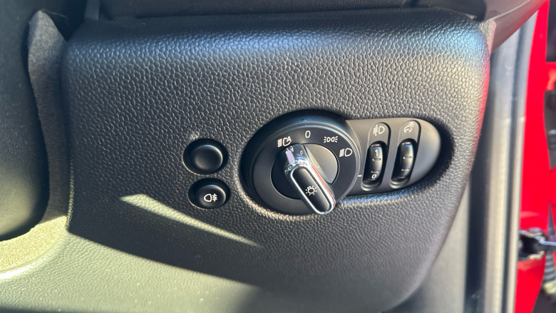 MINI Hatchback 2.0 John Cooper Works 3dr Auto [Comfort/Nav Pack] Petrol Hatchback